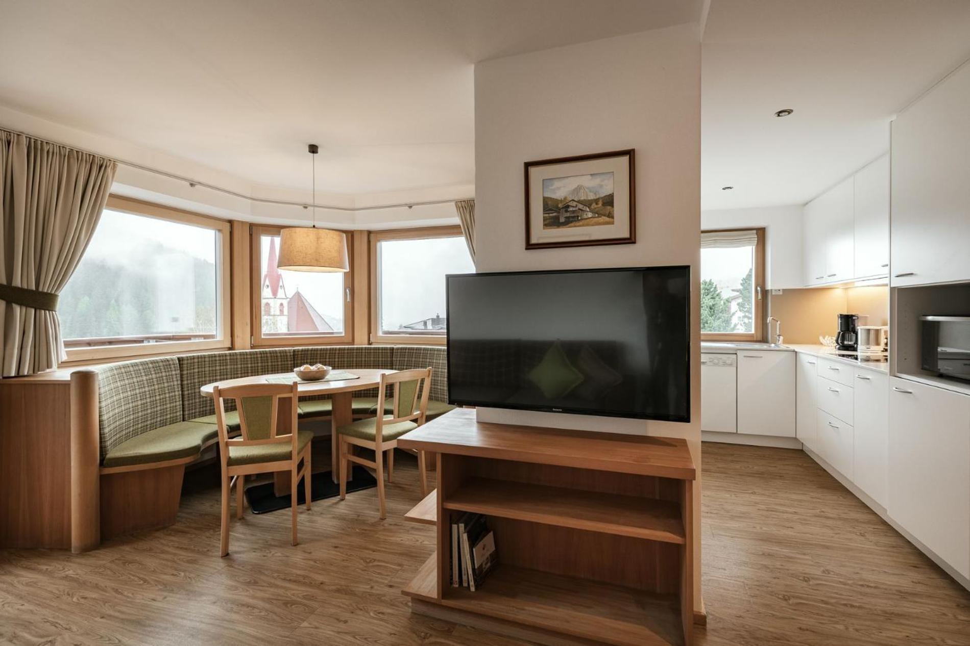 Apartments Burvel Selva di Val Gardena Room photo